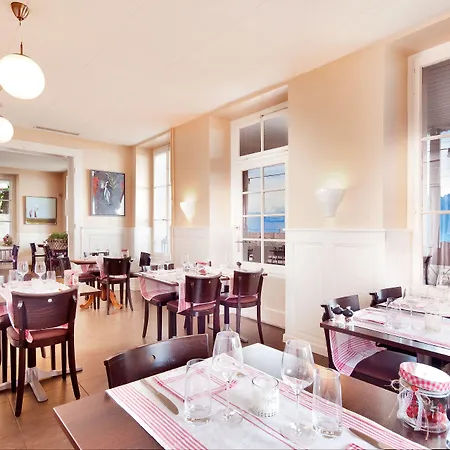 オーベルジュ デ ラ ガール 3*