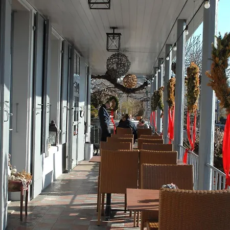 奥伯格火车站酒店 3*