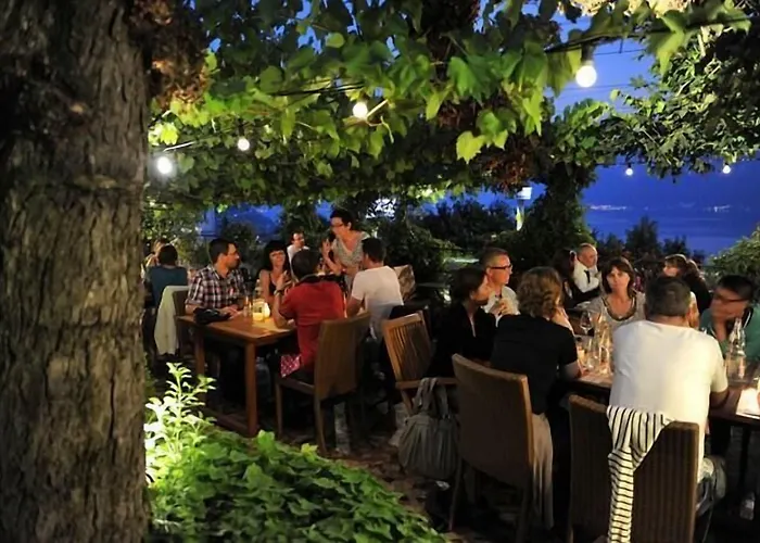 De La Gare Grandvaux